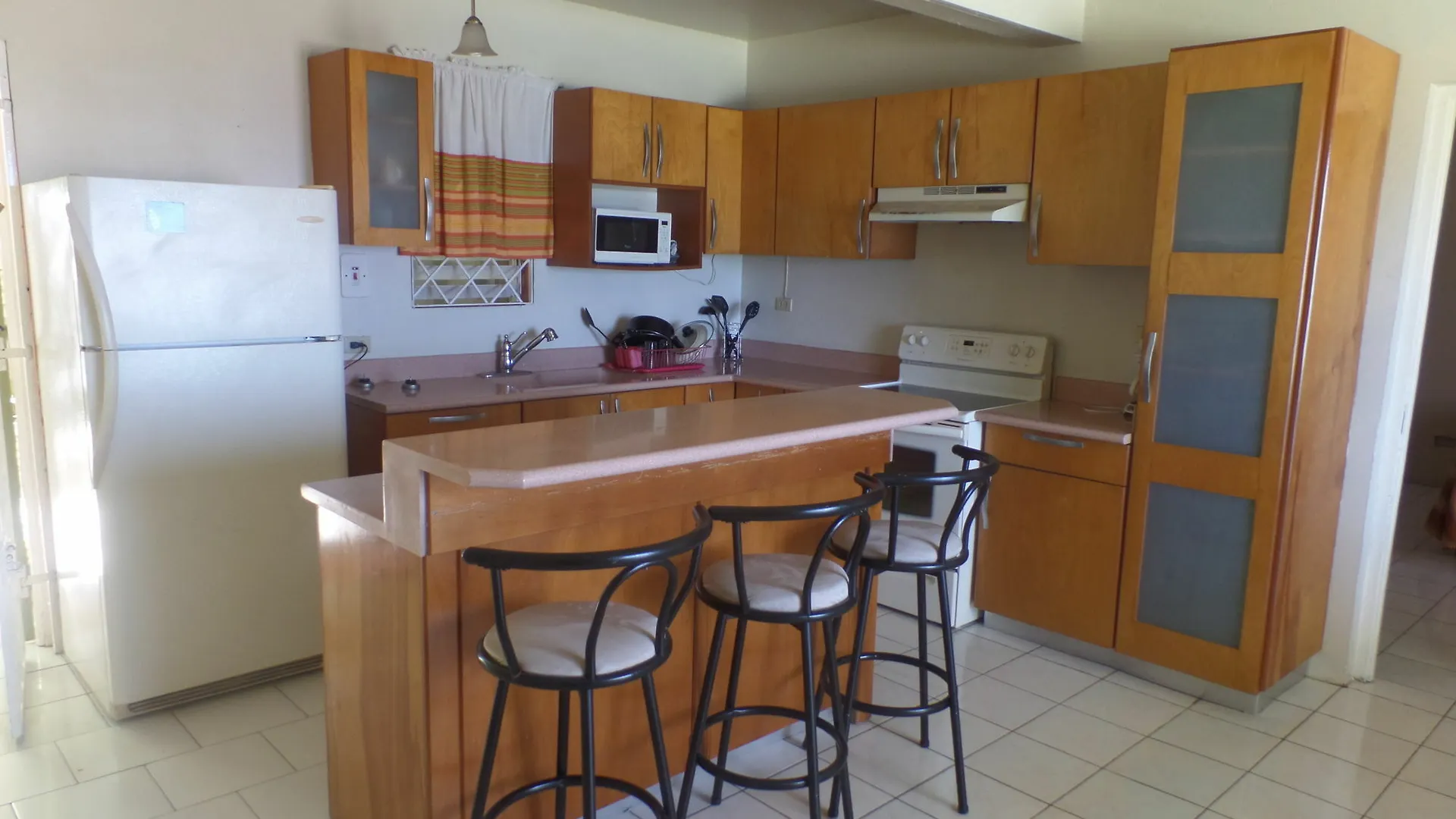 Apartamento Rooms On The Hip Strip - Montego Bay Jamaica
